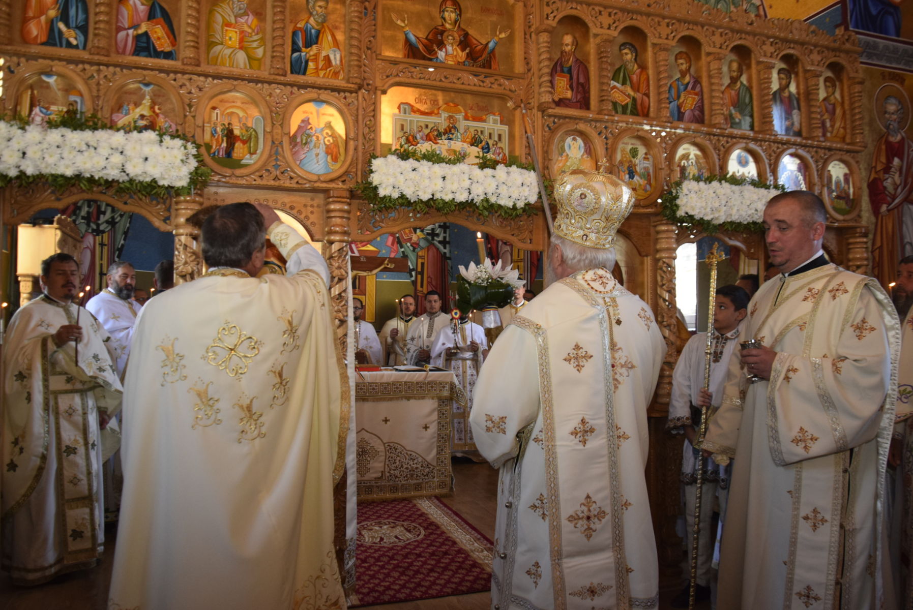 Resfintirea Bisericii „Sfintii Arhangheli Mihail si Gavriil”, Parhohia Viile Tecii, Bistrita-Nasaud