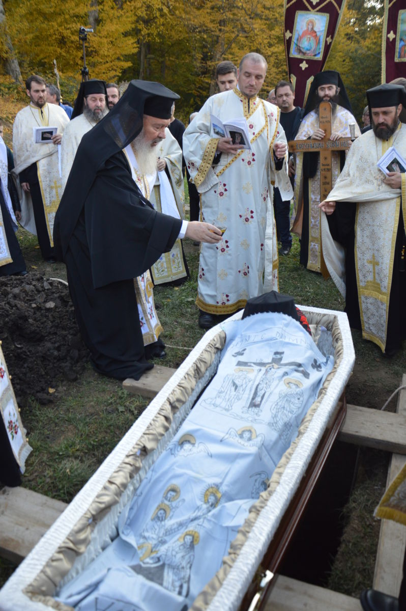 Inmormantarea Parintelui Arhim. Serafim Maciuca, Manastirea Nicula, Cluj