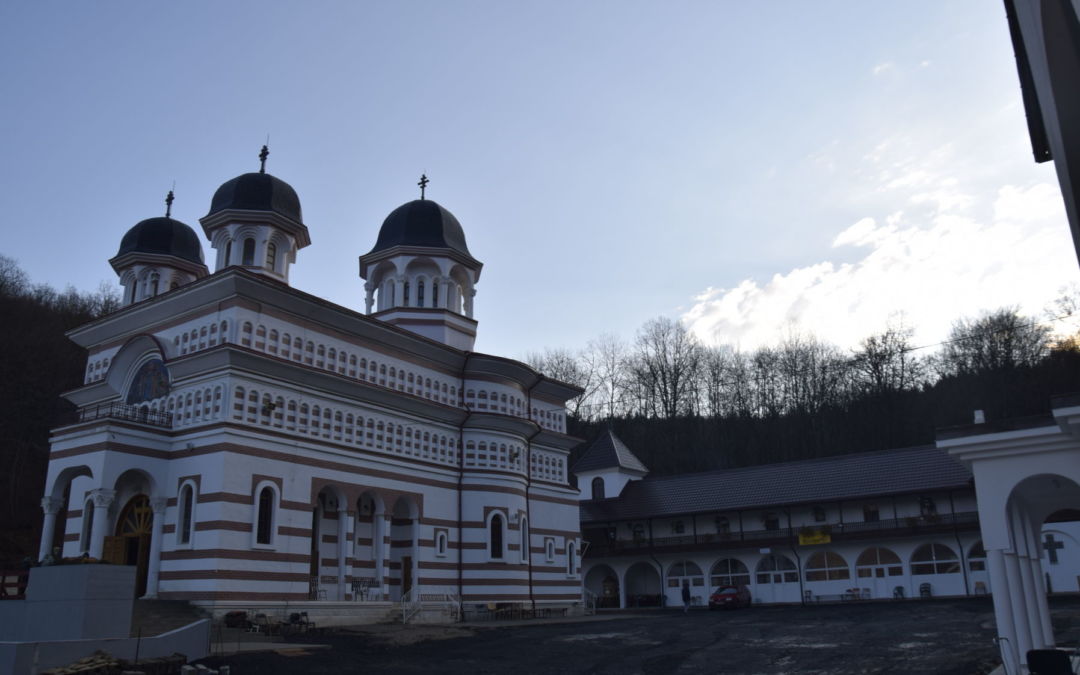 25 de ani de la intemeierea Manastirii „Acoperamantul Maicii Domnului” Floresti-Cluj