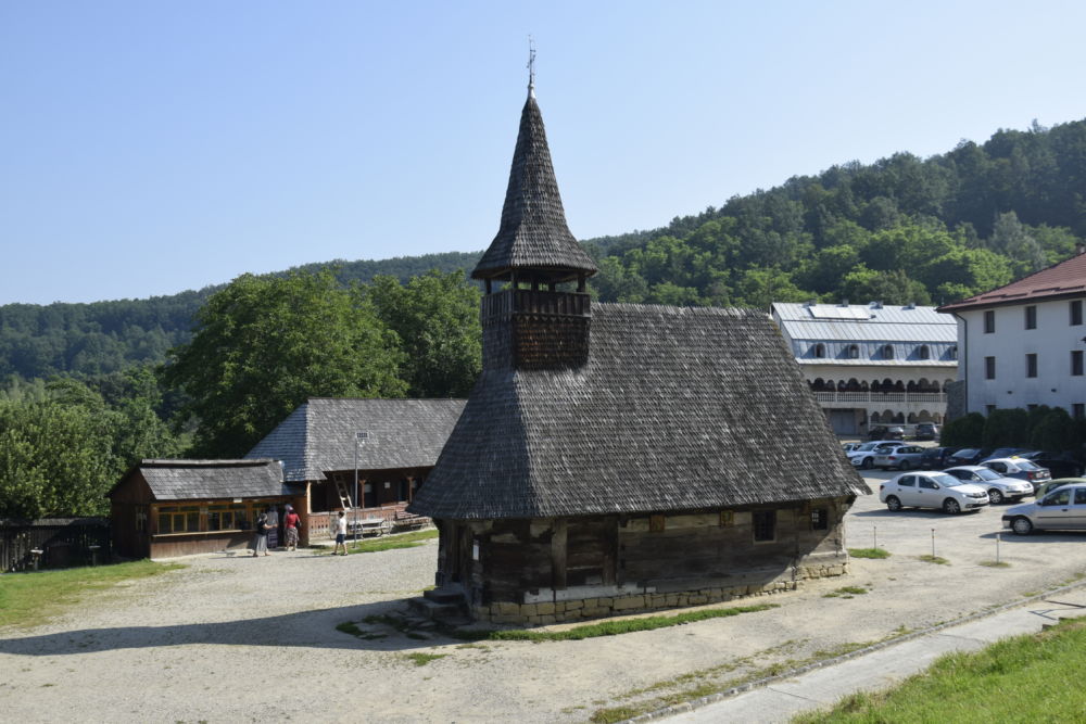 Sfintii Apostoli Petru si Pavel, Manastirea Nicula