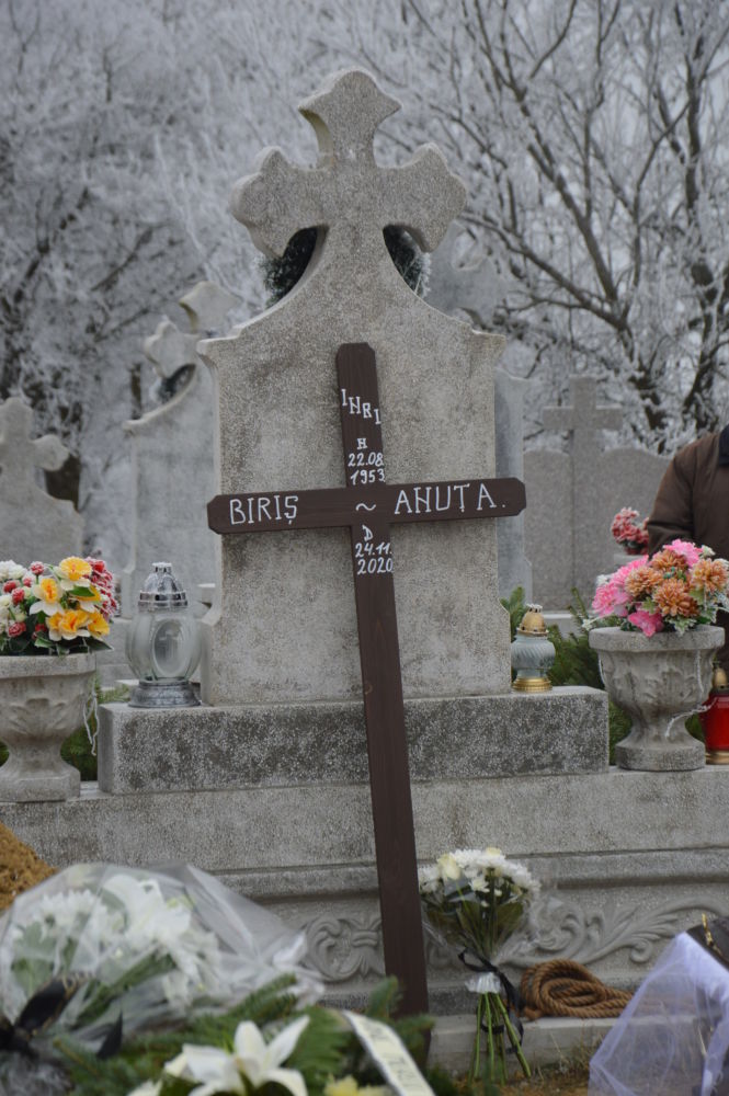 Inmormantarea credincioasei Anuta Biris, Feldioara, Cluj