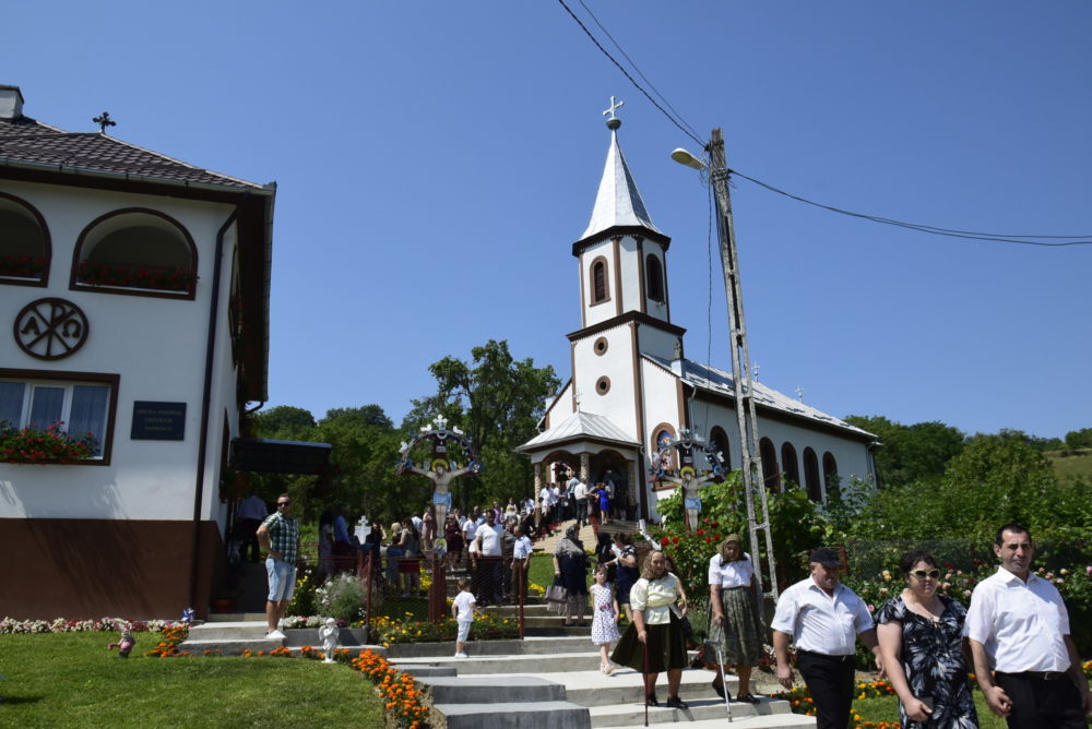 Dumnezeiasca Liturghie, Parohia Samboieni, Cluj