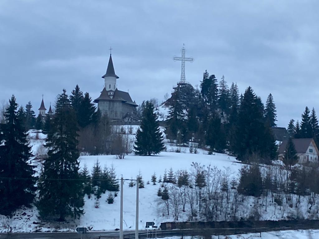 Duminica dinaintea Botezului Domnului, Manastirea Piatra Fantanele