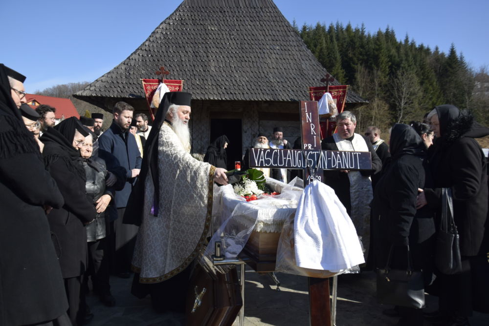 Prohodul Părintelui Augustin Dănut Văscu, Parohia Acâș, Satu Mare și Înhumarea la Mânăstirea Cășiel, Cluj