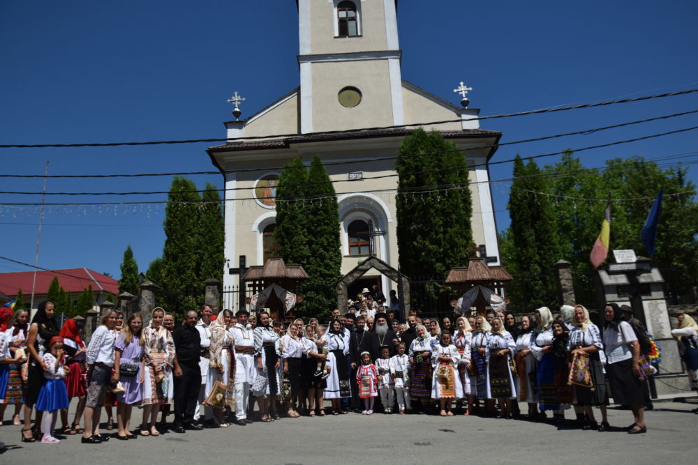 Sfintii Apostoli Petru si Pavel, Hramul Parohiei Runcu Salvei, Bistrita-Nasaud