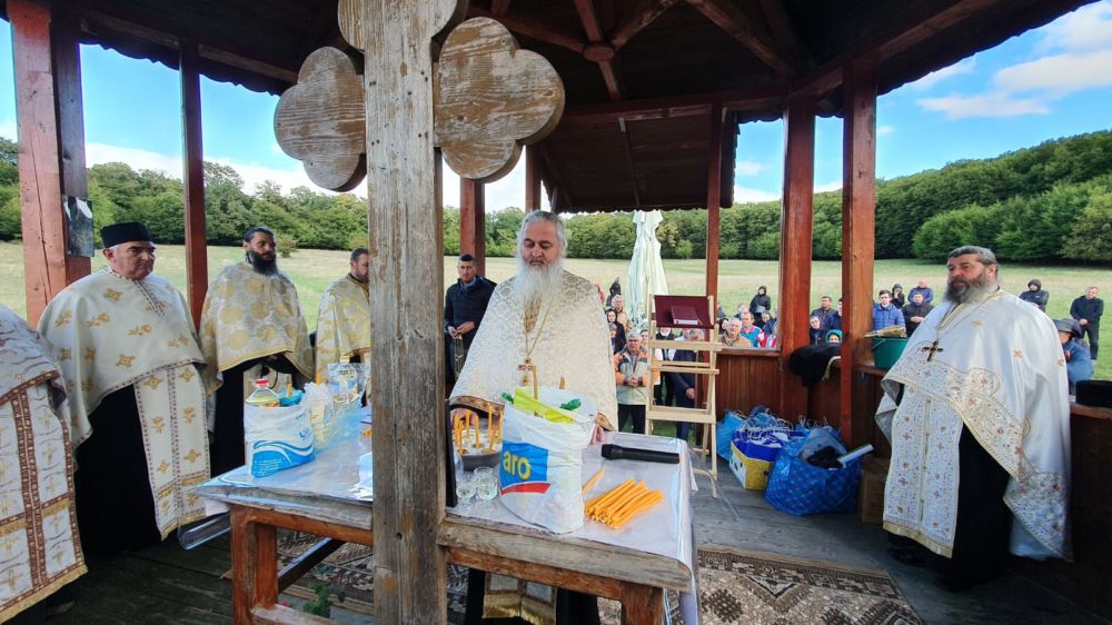 Taina Sfantului Maslu, Manastirea „Sfantul Mare Mucenic Gheorghe”, Dej, Cluj