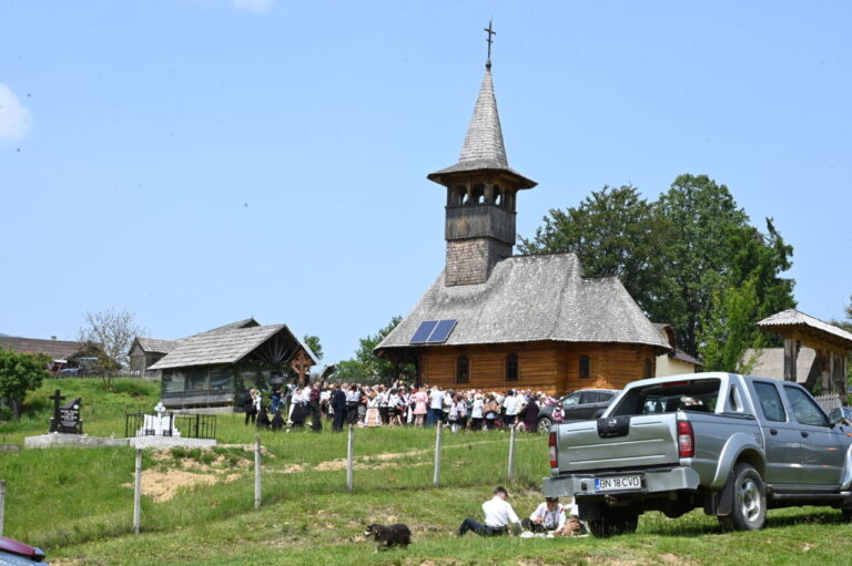 „Pogorârea Sfântului Duh”, Hramul Parohiei Iliuța Bozghii, Bistrița-Năsăud