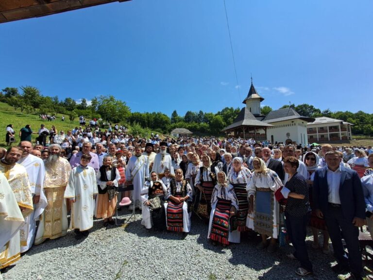 Duminica Tuturor Sfinților, Hramul Mânăstirii Strâmba, Bistrița-Năsăud