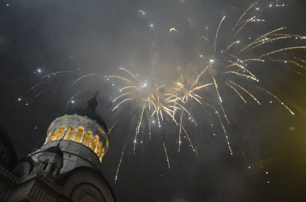La cumpana dintre ani, La multi ani 2019!